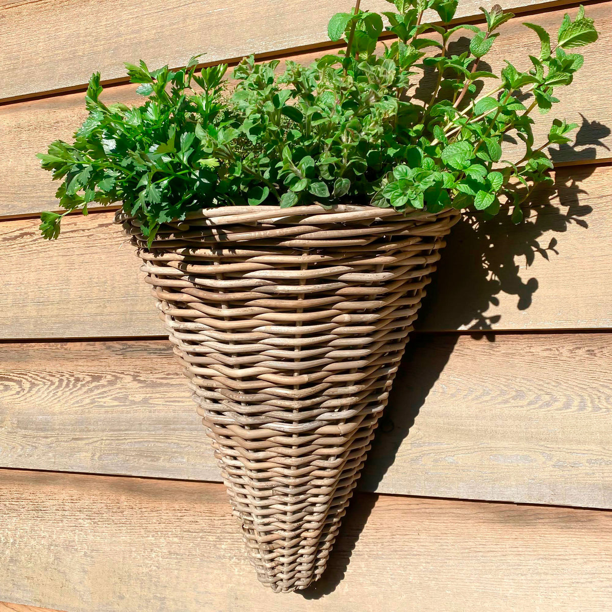 van der Leeden Hanging wall basket - rattan Cream