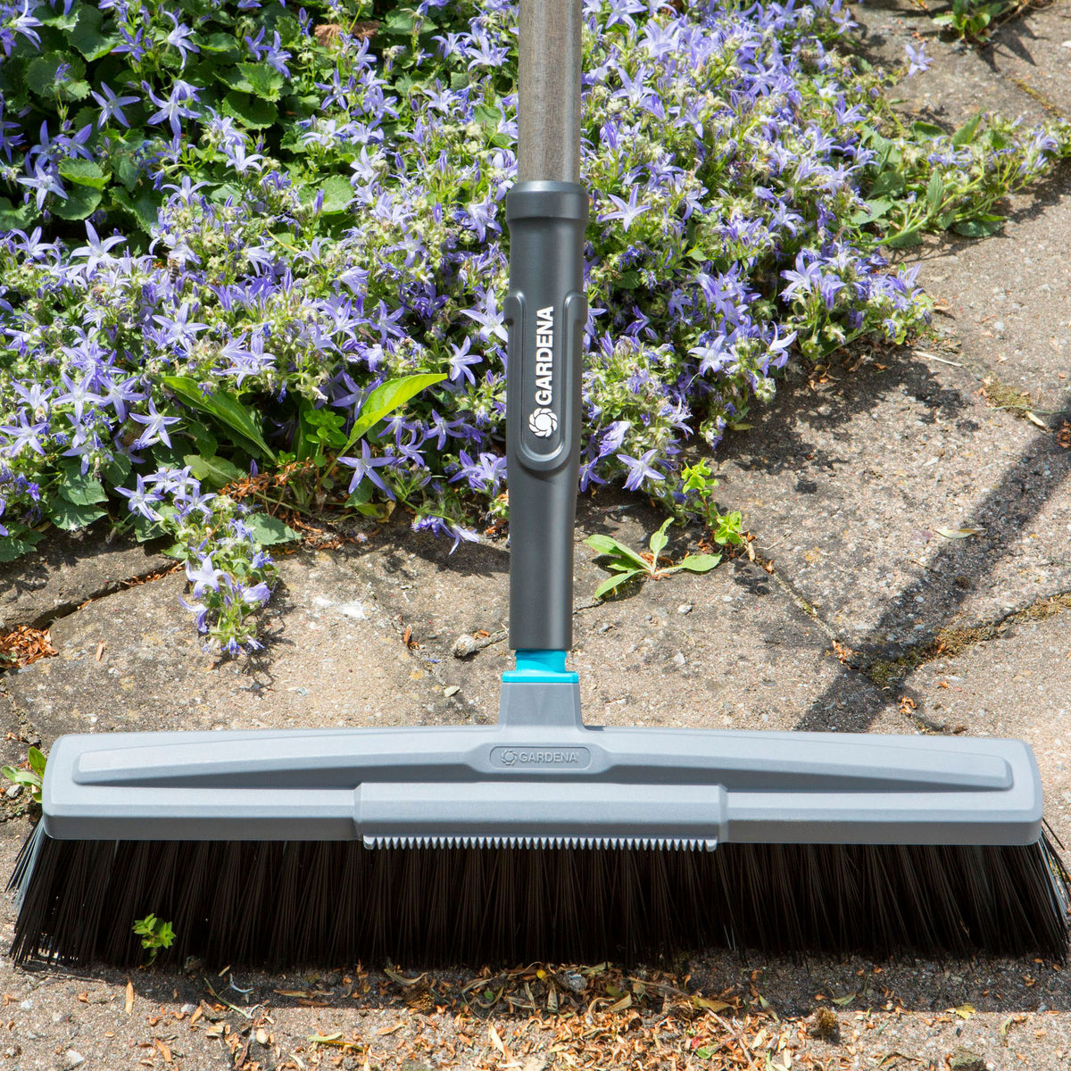 NatureLine push broom
