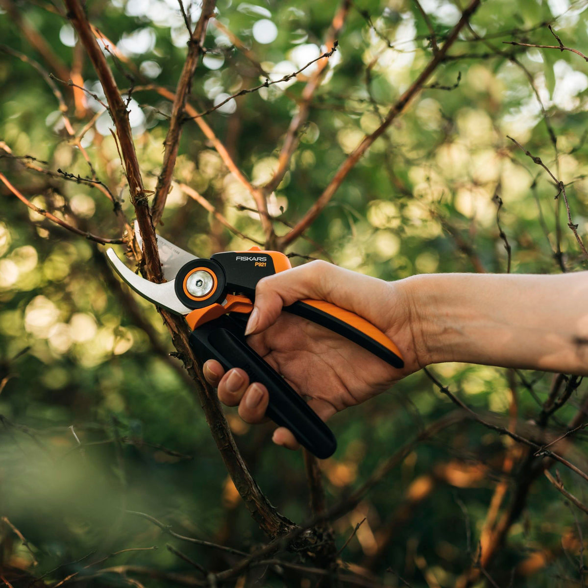 Fiskars Xseries roll grip pruning shears