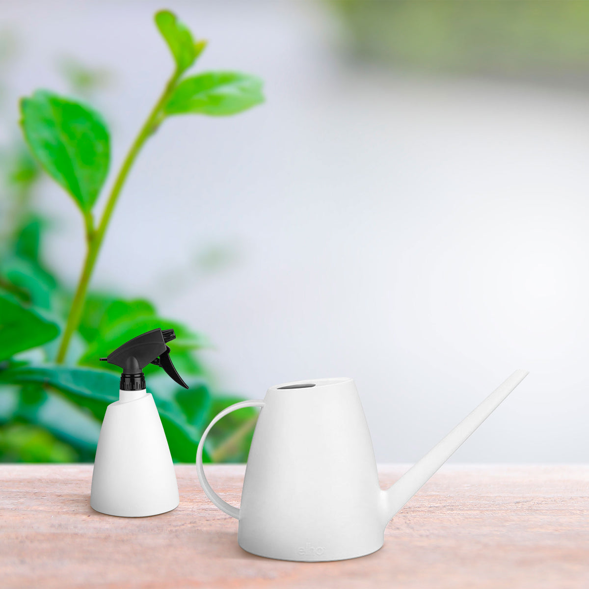 1x Elho Brussels sprayer + 1x Brussels watering can white