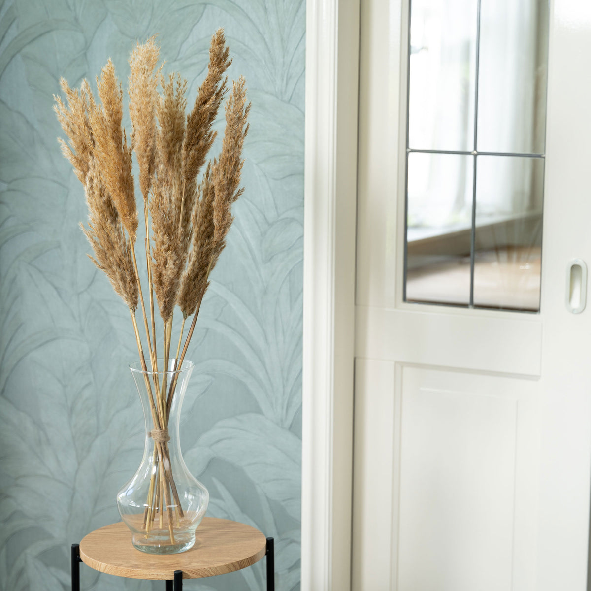 Dried flower plumes cream