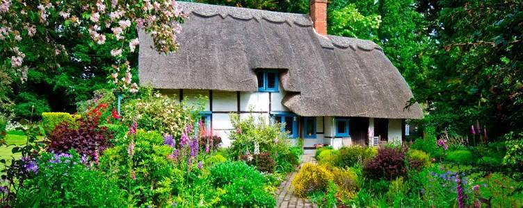 The English Cottage Garden