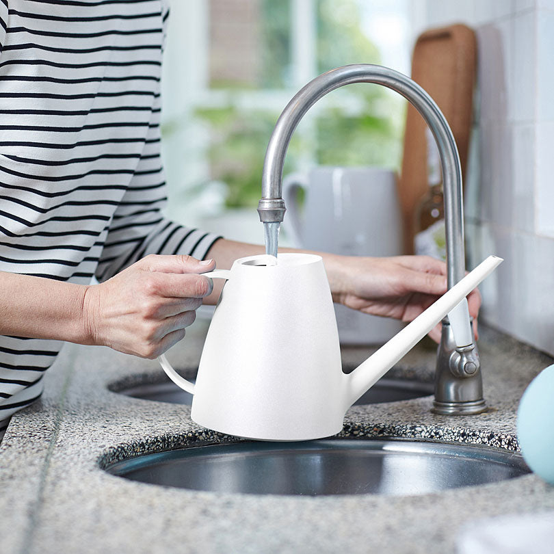 Elho watering can Brussels white