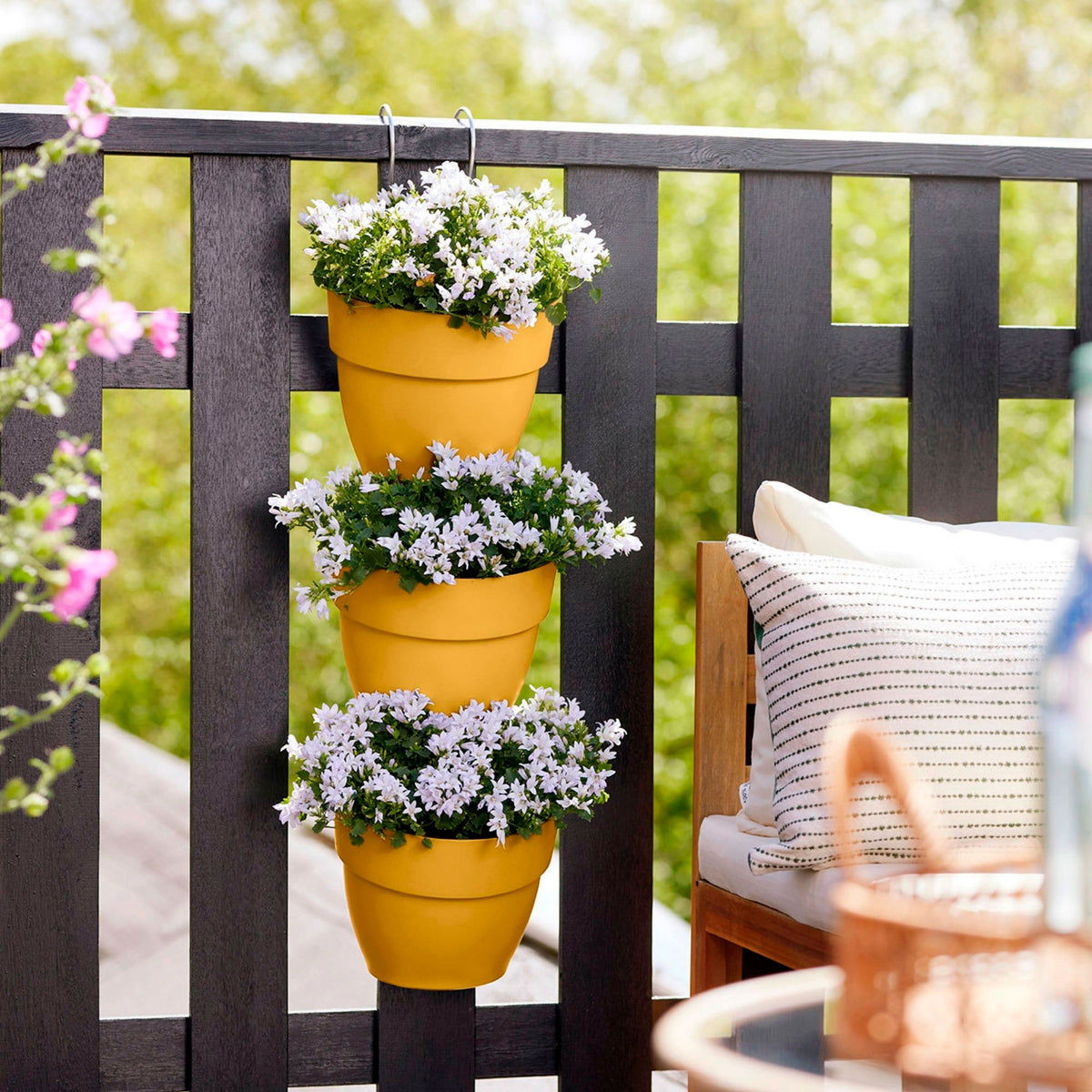 Elho vibia campana vertical garden round - outdoor pot Yellow