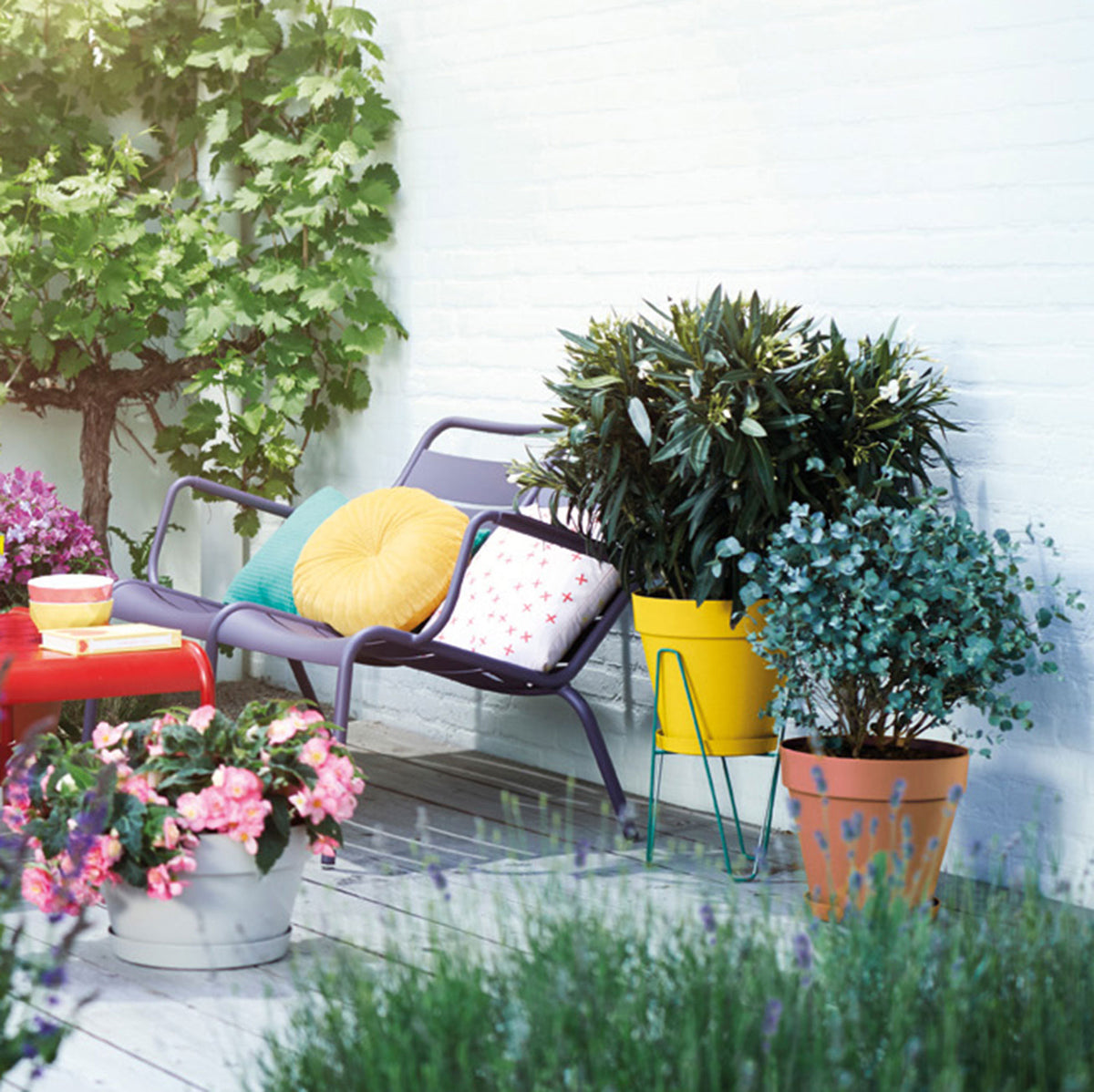 Elho loft urban round - outdoor pot Yellow