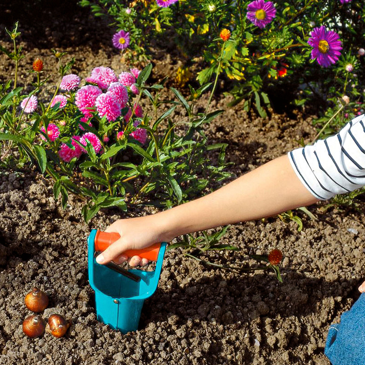Gardena Bulb Planter Blue
